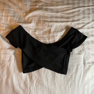 Black off-the-shoulder cross cross crop top